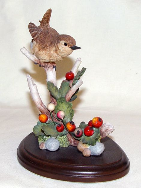 Picture of Wren with Howthorn Berries